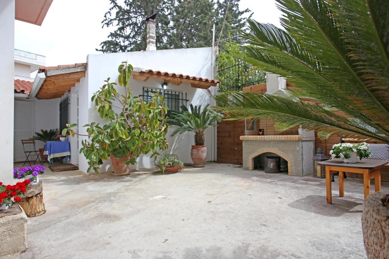 House Near The Athens Airport, Spata. Εξωτερικό φωτογραφία
